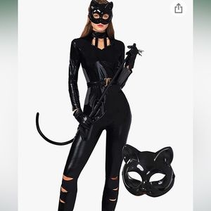 Spooktacular Creations Halloween Catwoman Costume Size Large from Amazon